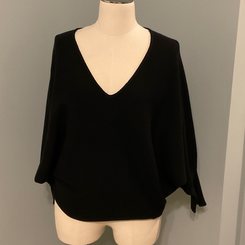 Kerisma Black V-Neck Sweater. Sz S/M